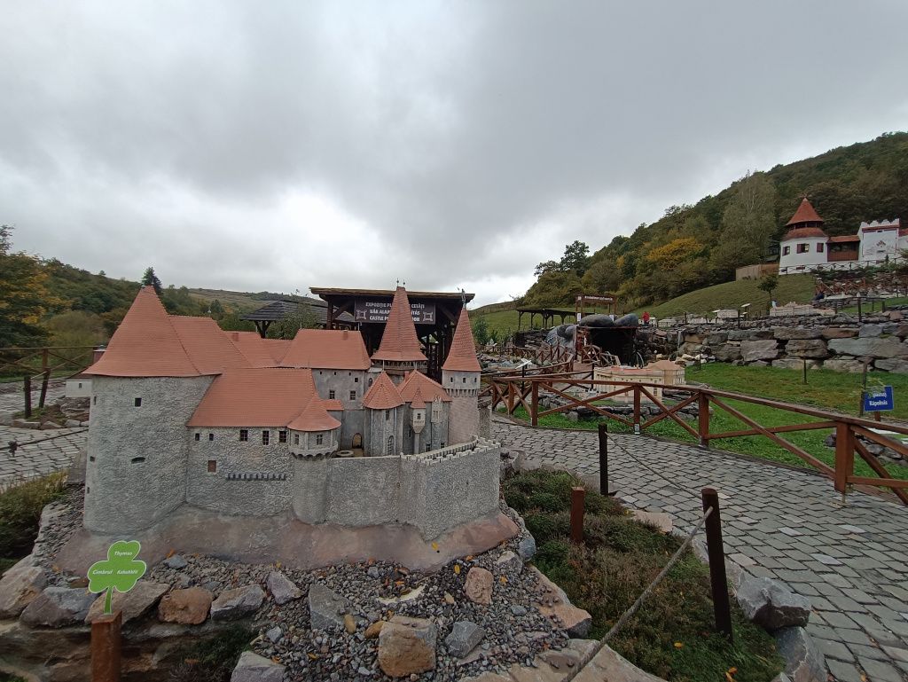 GALERIE FOTO: Parcul Mini Transilvania sau cum să faci un tur în Ardeal în mai puțin de o oră - Imagine 10