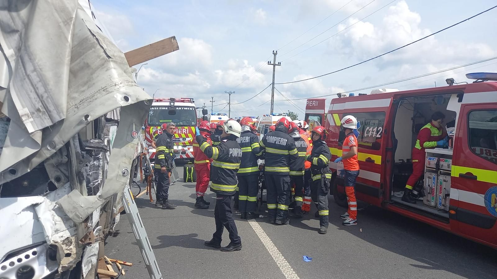 Coliziune între un autocar şi un autocamion la Leţcani. A fost activat Planul Roşu de Intervenţie