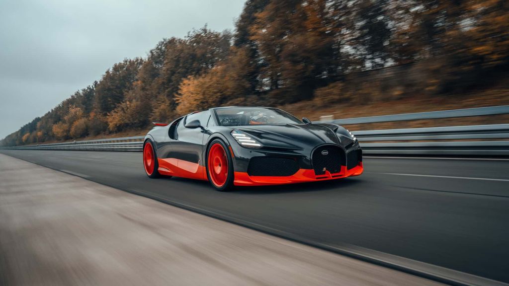 GALERIE FOTO | Bugatti a zdrobit recordul de viteză pentru o mașină decapotabilă - Imagine 8