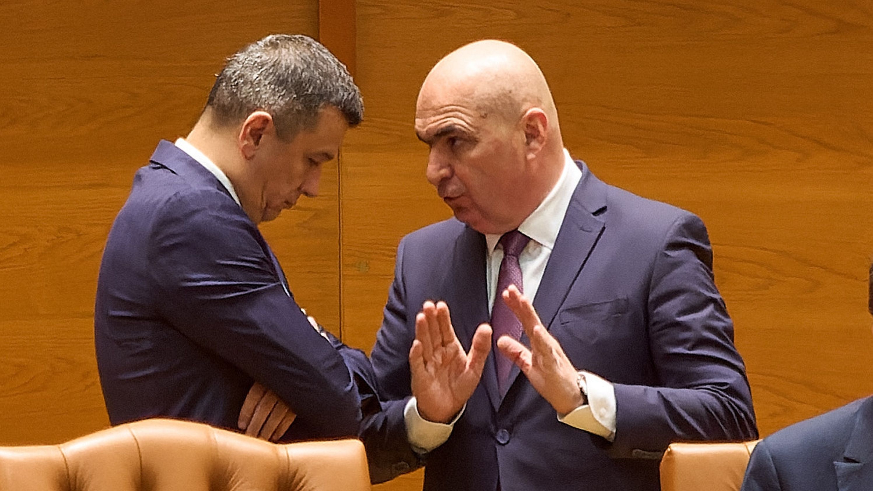 PSD îi retrage sprijinul lui Bolojan: 97,7% de voturi pentru