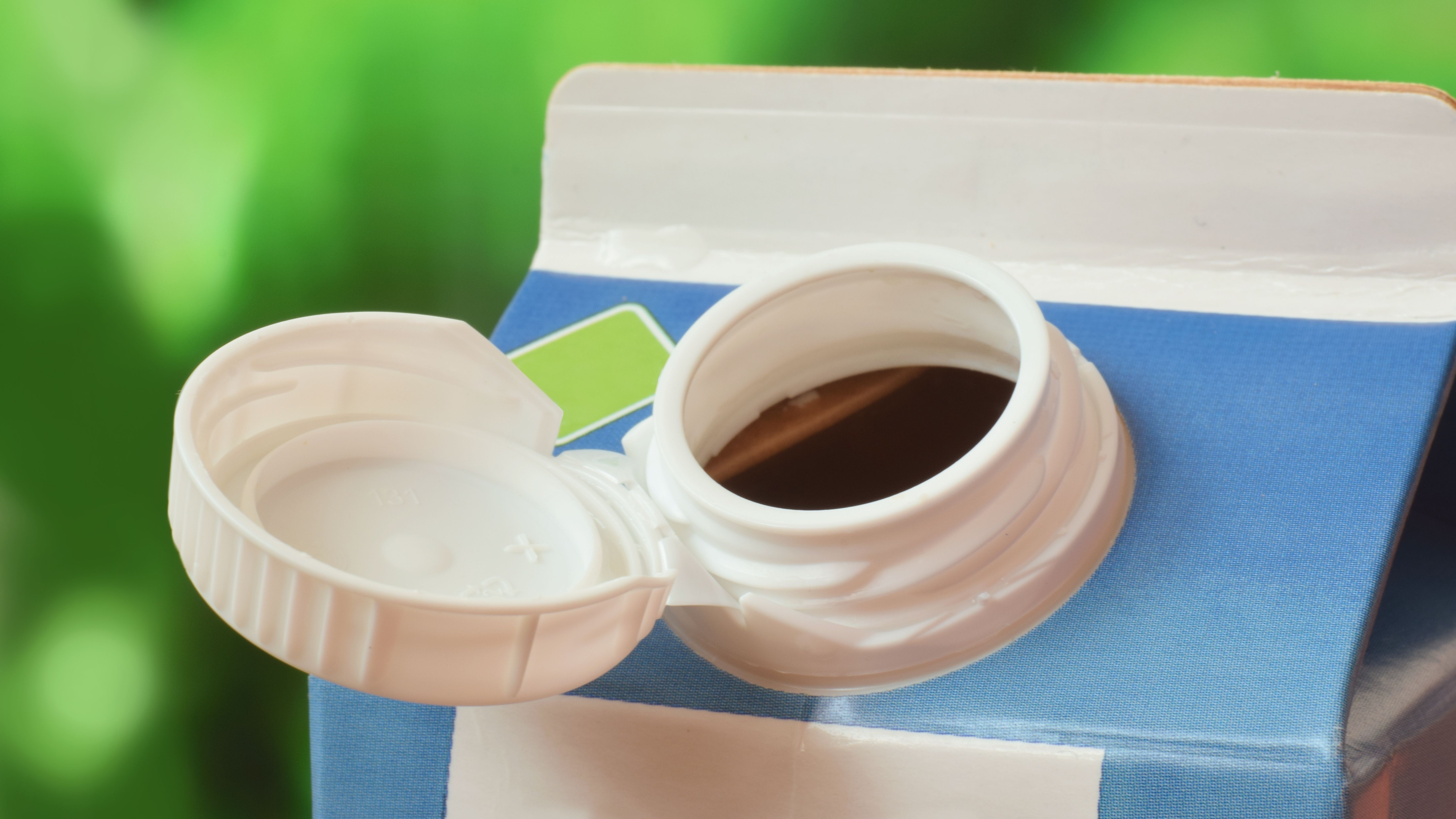 Reciclarea cutiilor de lapte și băuturi prinde viteză: Tetra Pak și Mega Image extind proiectul pilot în București
