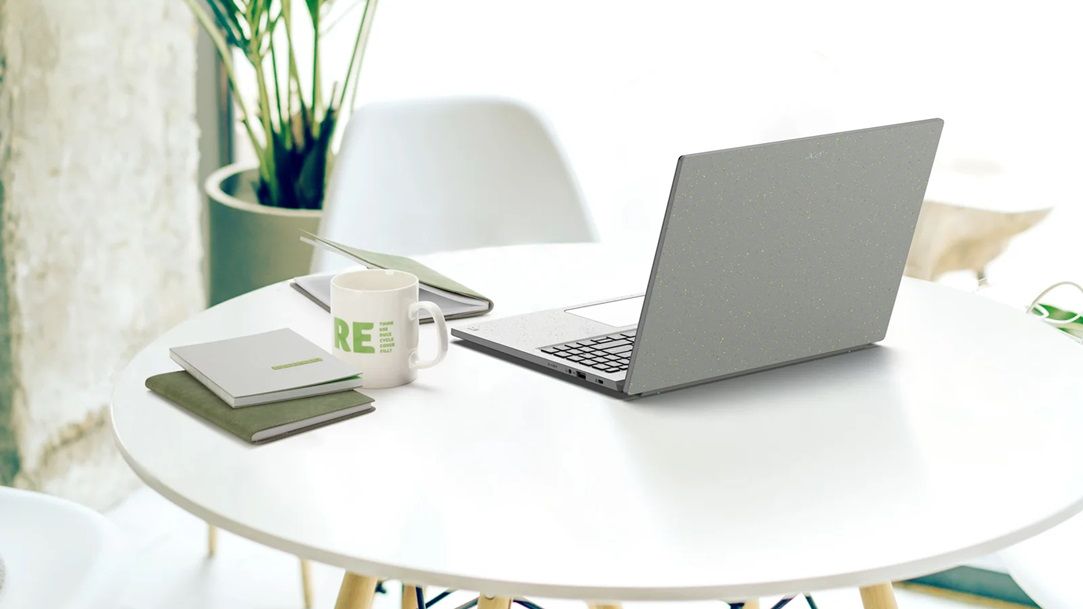 Acer Aspire Vero 16 - laptop din materiale reciclate pentru birou și acasă