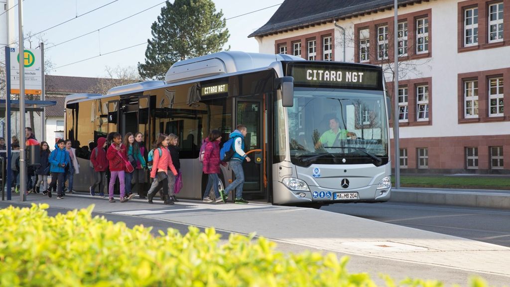 Madridul vrea 80 de autobuze Mercedes-Benz pe gaz natural