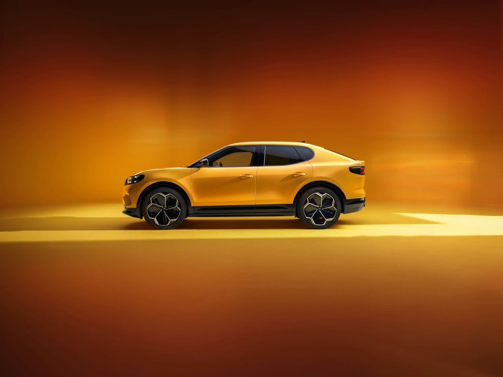 GALERIE FOTO | Ford a prezentat noul Capri, un crossover coupe electric - Imagine 3