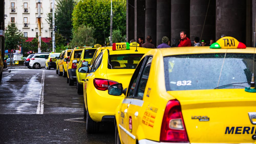 Se „deschide” piața de taxi din București: Primăria Generală pune la bătaie 1.000 de autorizații