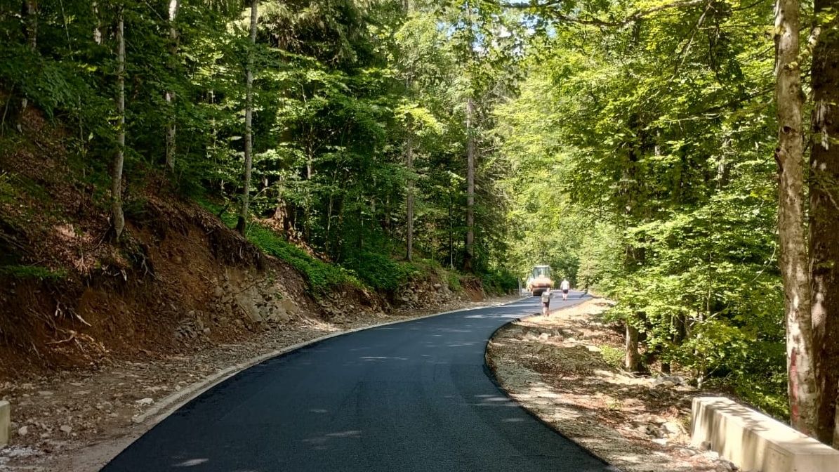 Drumul Apusenilor, una dintre cele mai spectaculoase șosele din România, va fi gata în august