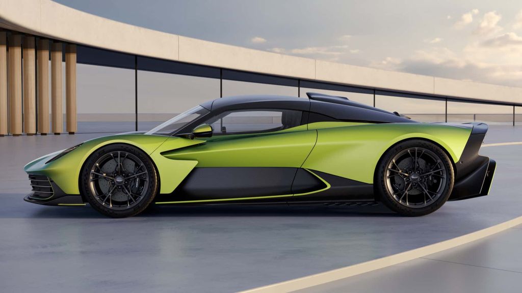 GALERIE FOTO | Aston Martin a adus Valhalla pe străzi cu un supercar de 1.064 CP - Imagine 2