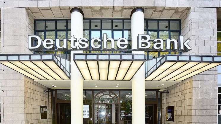 Deutsche Bank este percheziționată pentru spălare de bani: Sunt vizate legături cu miliardarul rus Roman Abramovici, fost client al băncii nemțești