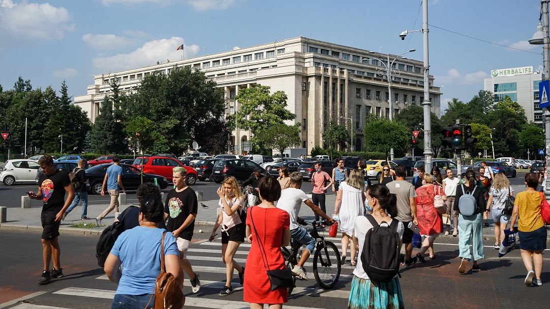 Sondaj: 45% dintre români spun că, în general, se descurcă bine