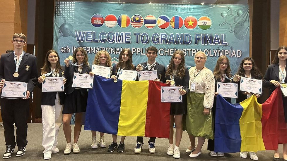 Românii au câștigat 13 medalii de aur la Olimpiada de Chimie. Ministerul Educației nu a plătit nici deplasarea