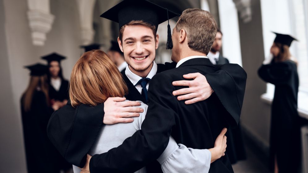 România, pe ultimul loc în UE la numărul de tineri de 25-34 de ani cu studii superioare complete