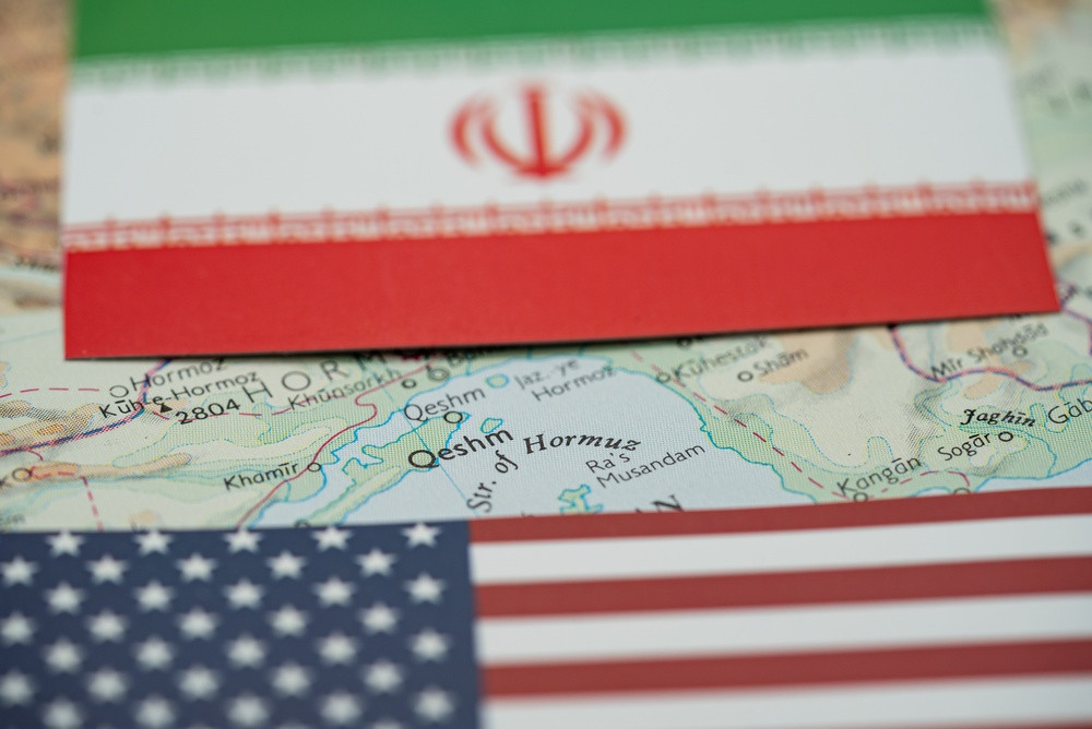Acordul care ar putea redeschide Strâmtoarea Ormuz: SUA și Iran vor semna virtual încetarea conflictului