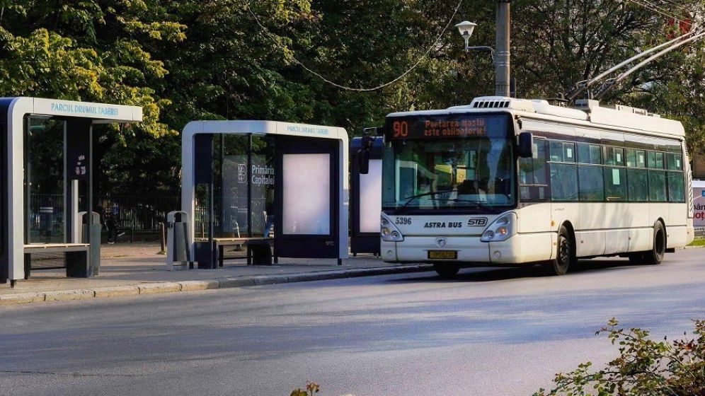 Unele linii de transport public vor avea program prelungit pentru meciul România-Kosovo