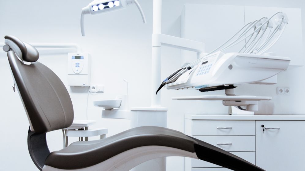 Firea anunță dotarea cabinetelor stomatologice din școli. Echipamente de 900.000 lei
