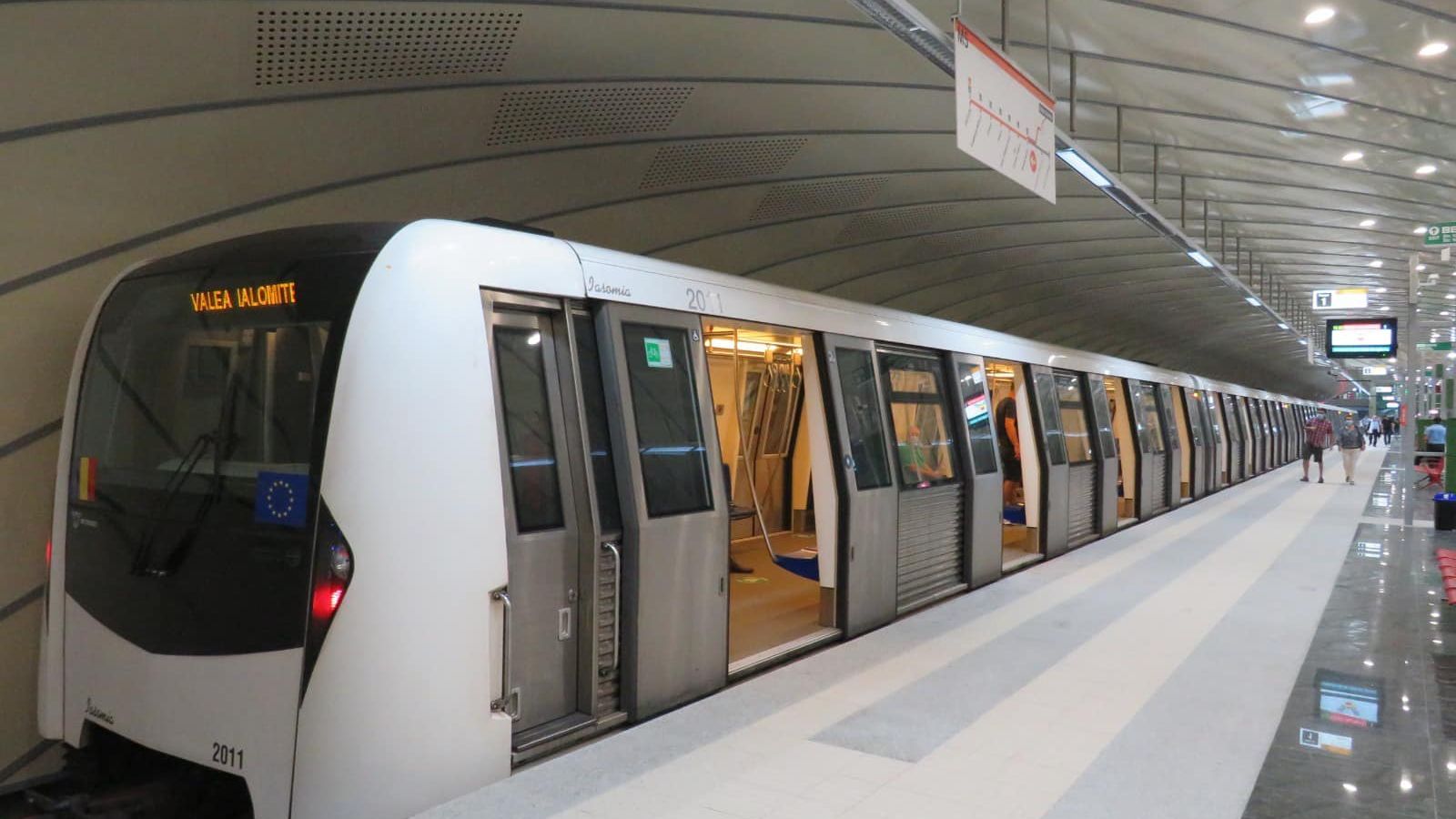 De ce circulă metrourile la 10-15 minute? Sorin Grindeanu amenință cu demiterea conducerii Metrorex