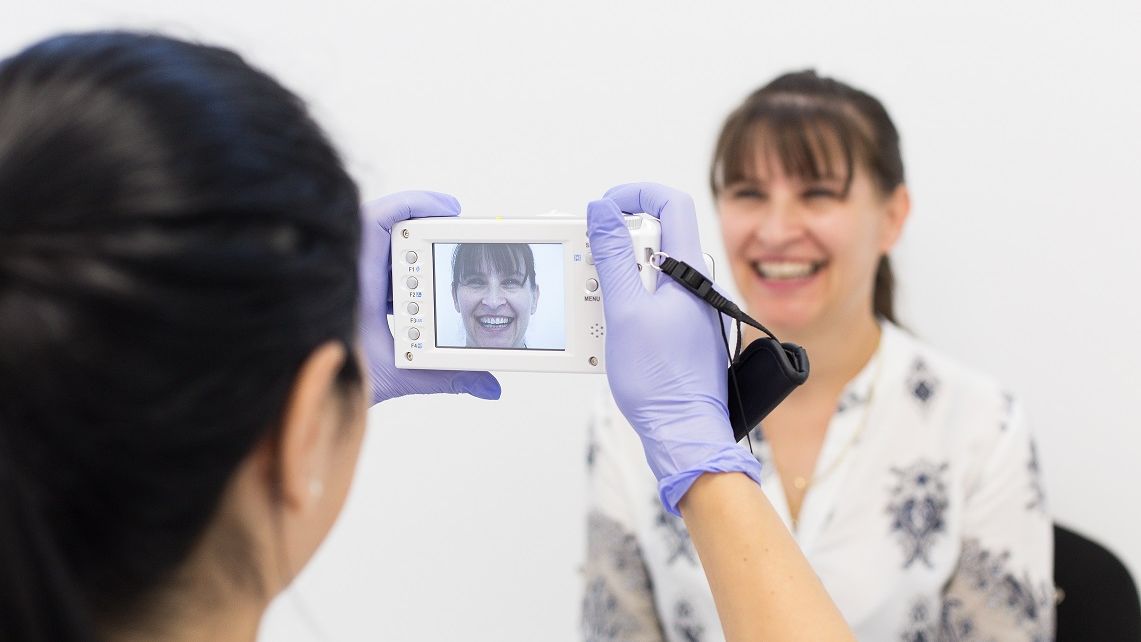 Grupul de clinici dentare Victoria, cu afaceri de 1,5 MIL euro in 2017, se extinde la nivel national