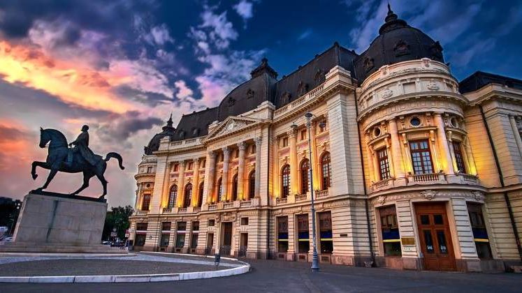 Fostul ministru al Culturii candideaza pentru functia de presedinte al USR
