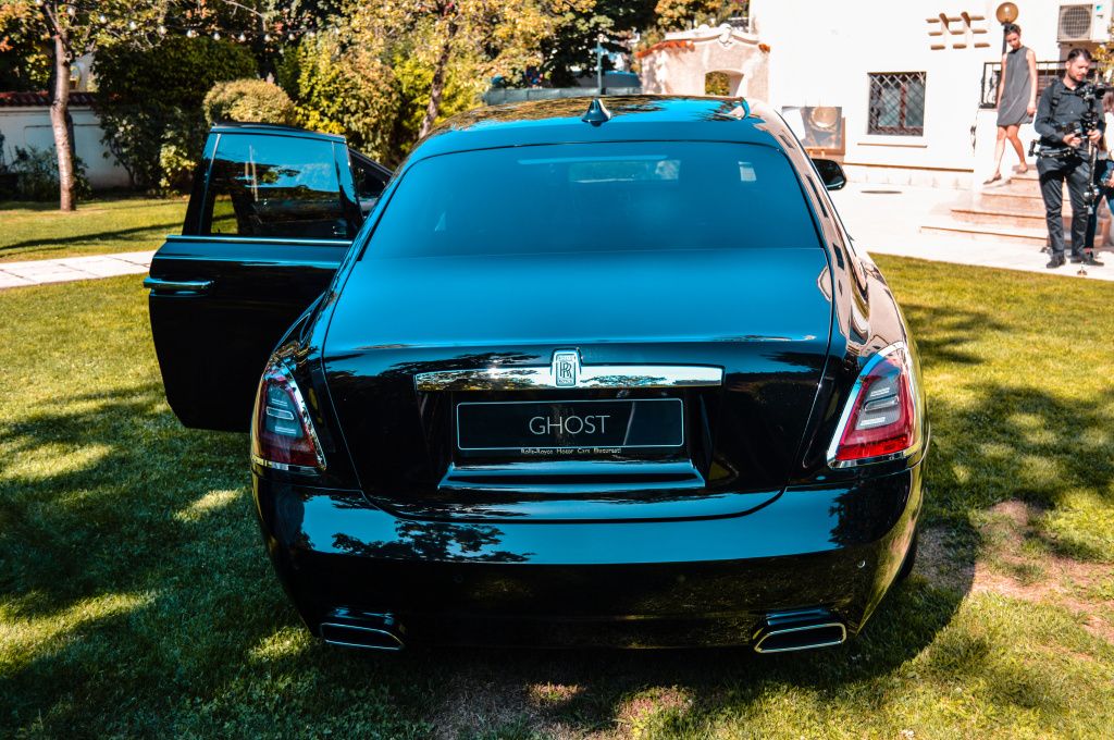 GALERIE FOTO | Rolls-Royce deschide un showroom în București - Imagine 16