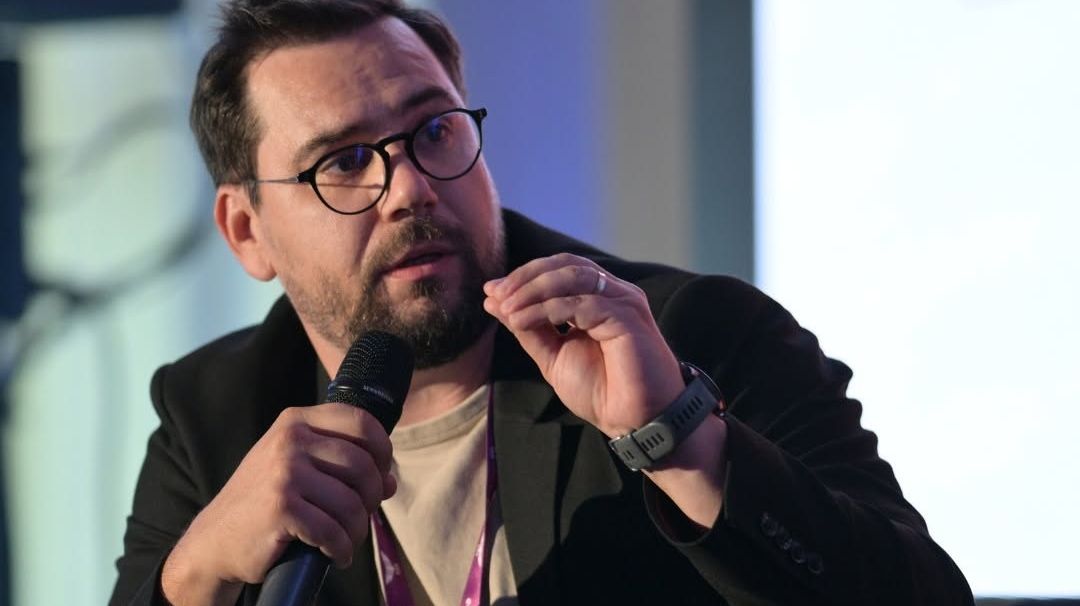 TABEL Vrei să faci bani cu ChatGPT Ads? Cum arată primele rezultate ale unor campanii și ce spune un expert în digital marketing