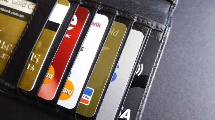 Politia da sfaturi pentru utilizarea cardurilor bancare. Cum sa-ti protejezi banii