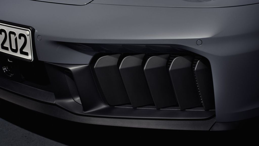 GALERIE FOTO | Porsche a prezentat primul 911 cu motor cu tehnologie hibridă - Imagine 11