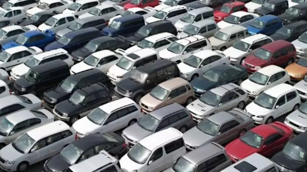 Care sunt culorile preferate de românii care cumpără mașini. Ce arată statistica RAR