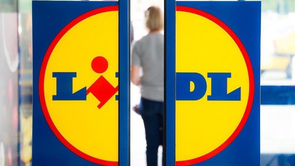 Lidl va reduce cu până la 40% consumul de plastic pentru produsele din carne de la producătorii români