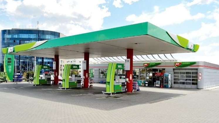 Un plin de carburant costa cu 25 de lei mai putin de la 1 ianuarie 2017