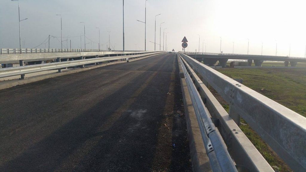 Sensul giratoriu suspendat din Prahova - Imagine 18