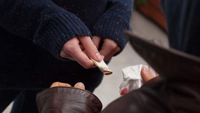 Trei ofiteri sub acoperire si trei colaboratori ai Politiei s-au infiltrat in reteaua care a adus cocaina in Romania