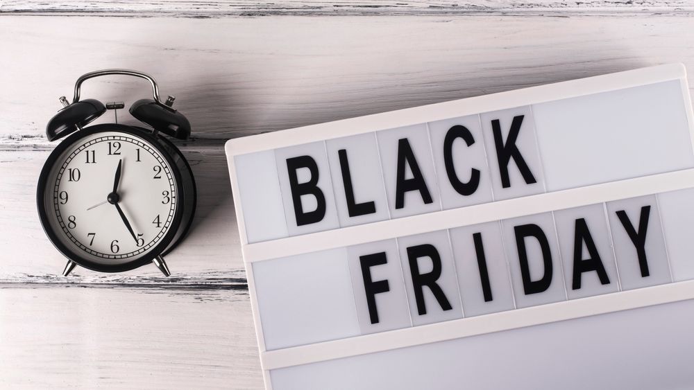 6 lucruri mai puțin știute despre Black Friday și cum să profiți de ofertele la combinele frigorifice
