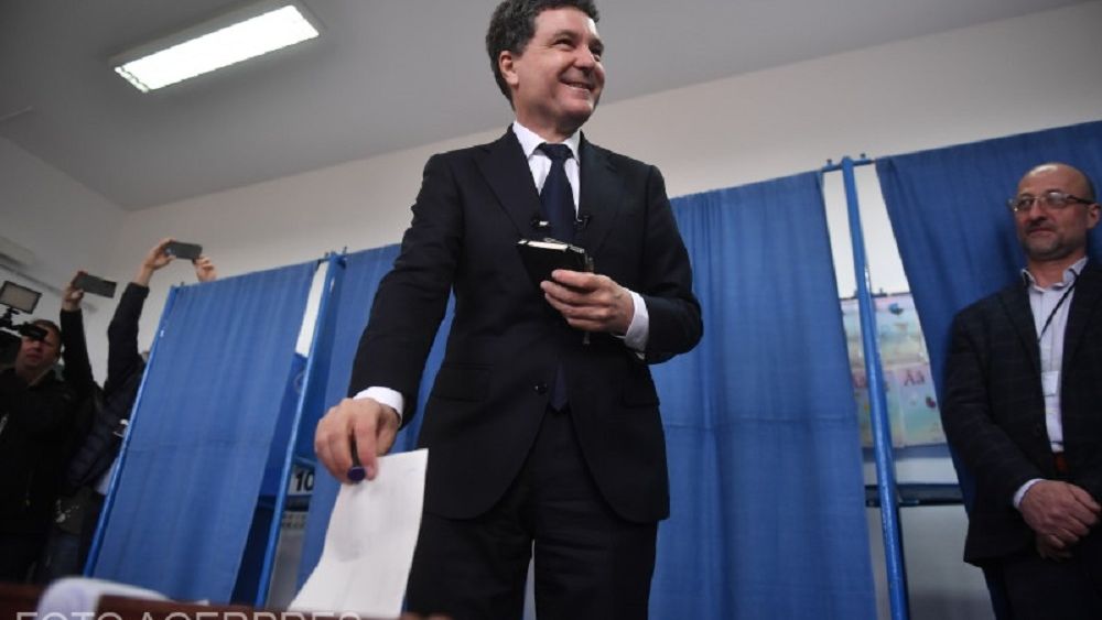 Nicușor Dan, după vot: Am votat cu gândul la mulţi oameni care sunt tăcuţi, cinstiţi, muncitori şi care nu s-au simţit mult timp reprezentaţi