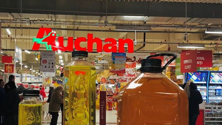 Hipermarketurile Auchan au colectat 10.000 de litri de ulei alimentar uzat in 5 saptamani