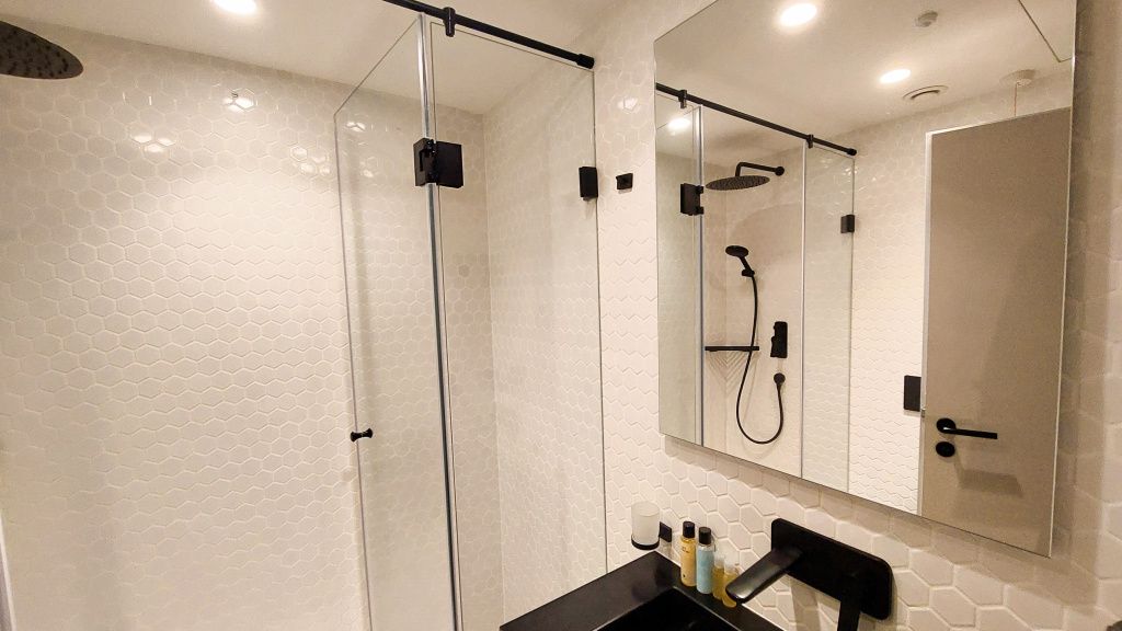 GALERIE FOTO | Cum arată apartamentele milionarei Anja Graf din centrul Capitalei - Imagine 29