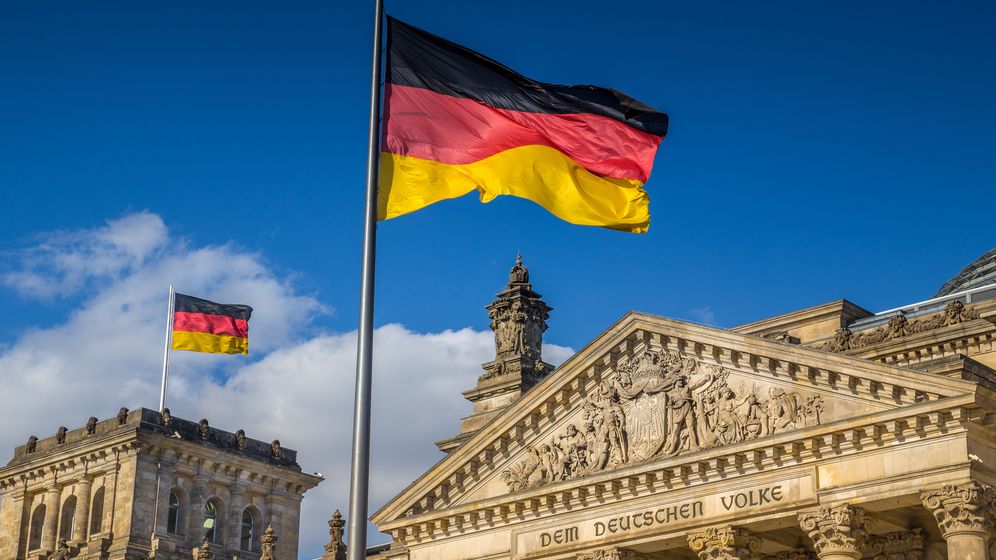 Anunț MAE pentru românii din Germania: O companie feroviară intră în grevă