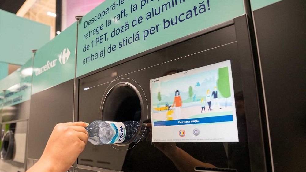 Carrefour îți dă la schimb fructe și legume de la producători locali, dacă plătești cu PET-uri