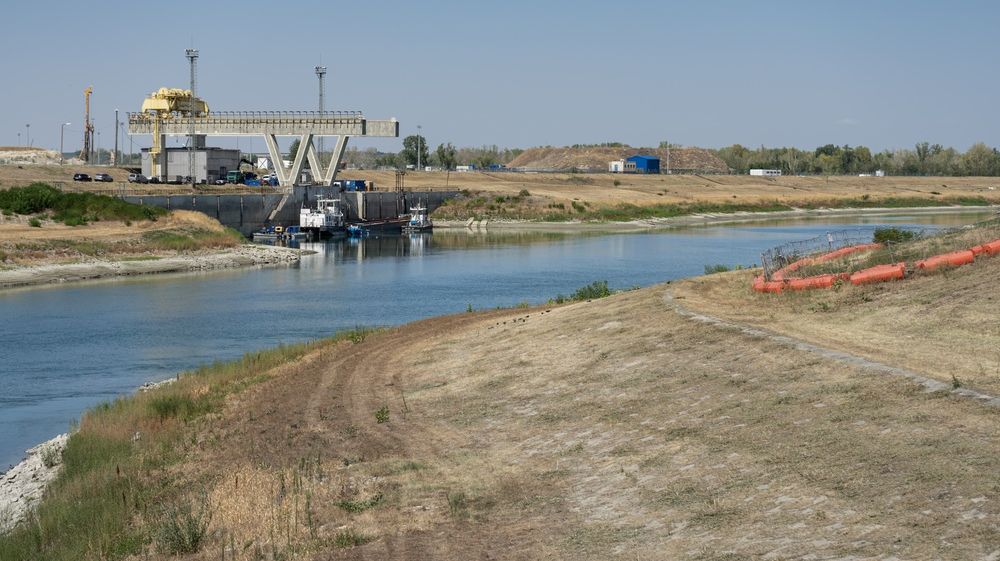 Nivelul Dunării a crescut, iar Ungaria repornește o turbină a centralei nucleare de la Parks. Avertismentul premierului Peter Magyar