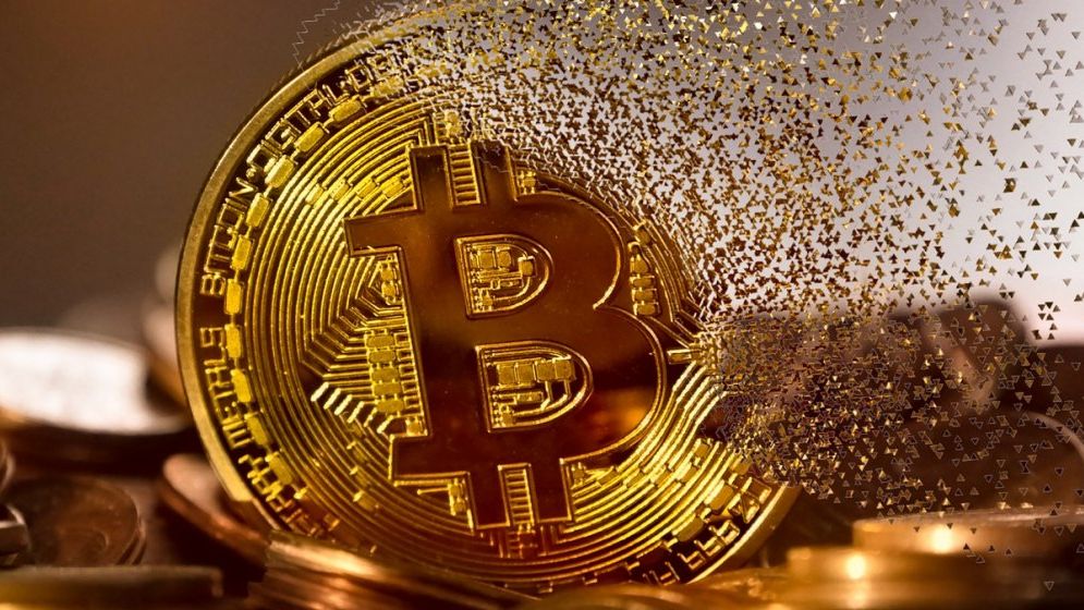 De ce scade Bitcoin: A pierdut 10.000 de dolari în ultima săptămână și 30.000 de dolari de la recordul din octombrie