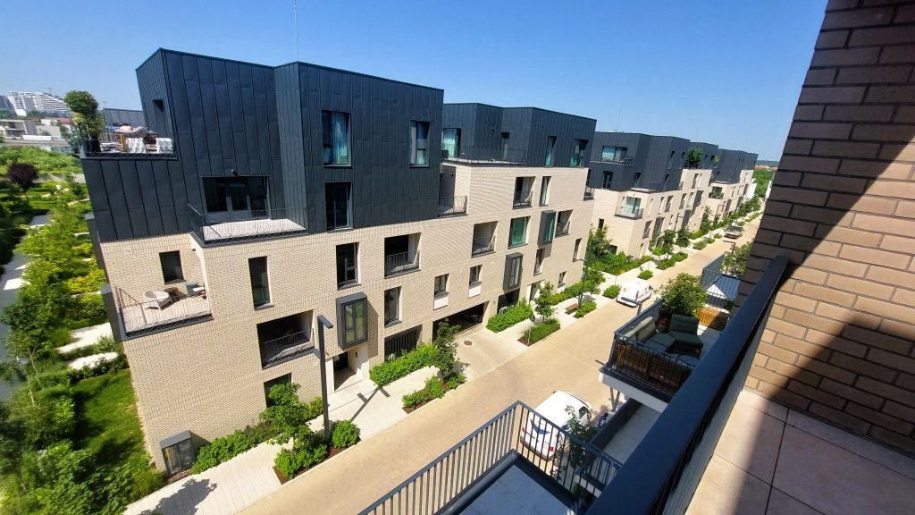 GALERIE FOTO | Cum arată un penthouse de 325.000 de euro dintr-un complex exclusivist din nordul Ca - Imagine 40