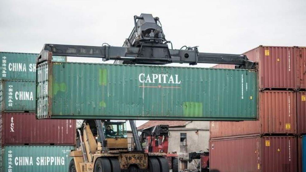 Se cer atât de multe produse din China încât există o criză de containere marine