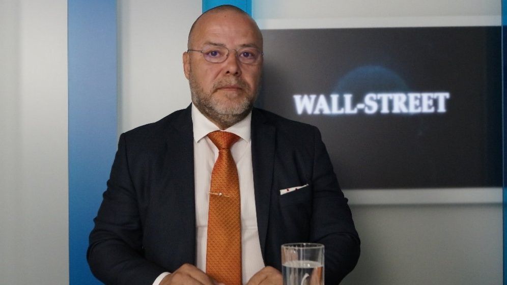 Dănescu (ARB): Productivitatea salariatului român este de trei ori mai mică decât media europeană