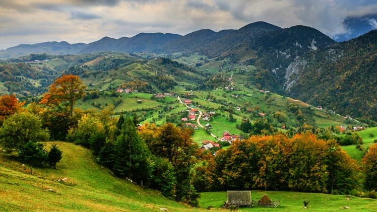 INS: A crescut numarul turistilor romani care viziteaza Romania