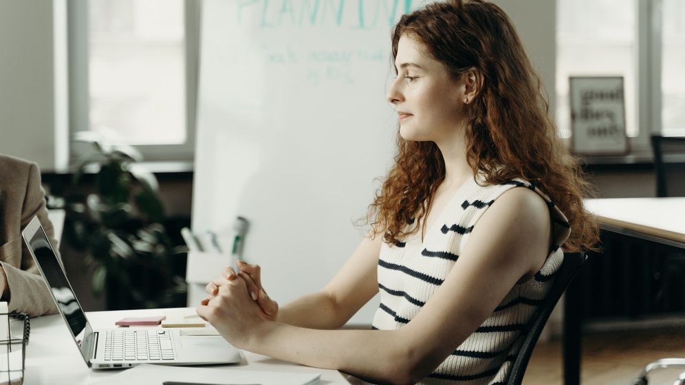 Sondaj: 6 din 10 angajați consideră că managerul lor nu susține starea de bine a salariaților