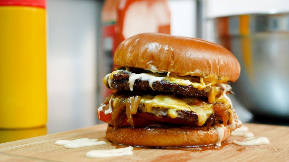 Bistroul de la Colț | Povestea afacerii de familie pe care pandemia a transformat-o într-un restaurant exclusiv online