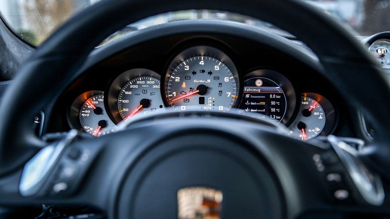 Nemții de la Varta își vor salva afacerea cu ajutorul Porsche: cât va investi producătorul de mașini în businessul cu baterii