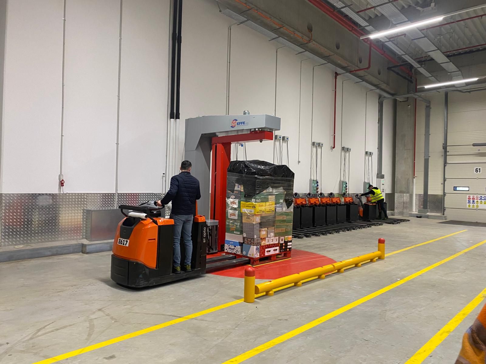 FOTO | Cum arată depozitul de zeci de milioane de euro construit de Penny în România - Poza 12