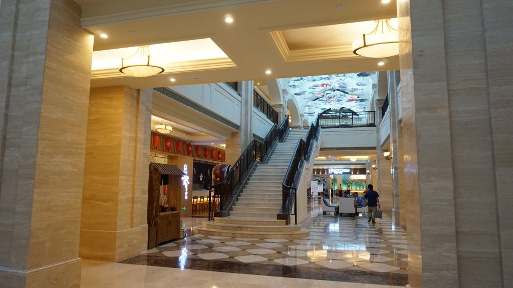 Cum arata sediul central al Huawei din Shenzhen - Imagine 13