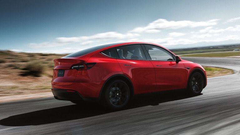 Tesla pregătește lansarea unui nou crossover. Livrările încep în martie