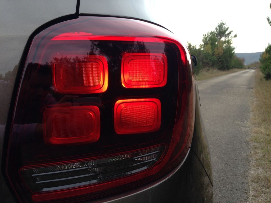 Dacia Duster EDC, Sandero facelift - Imagine 20