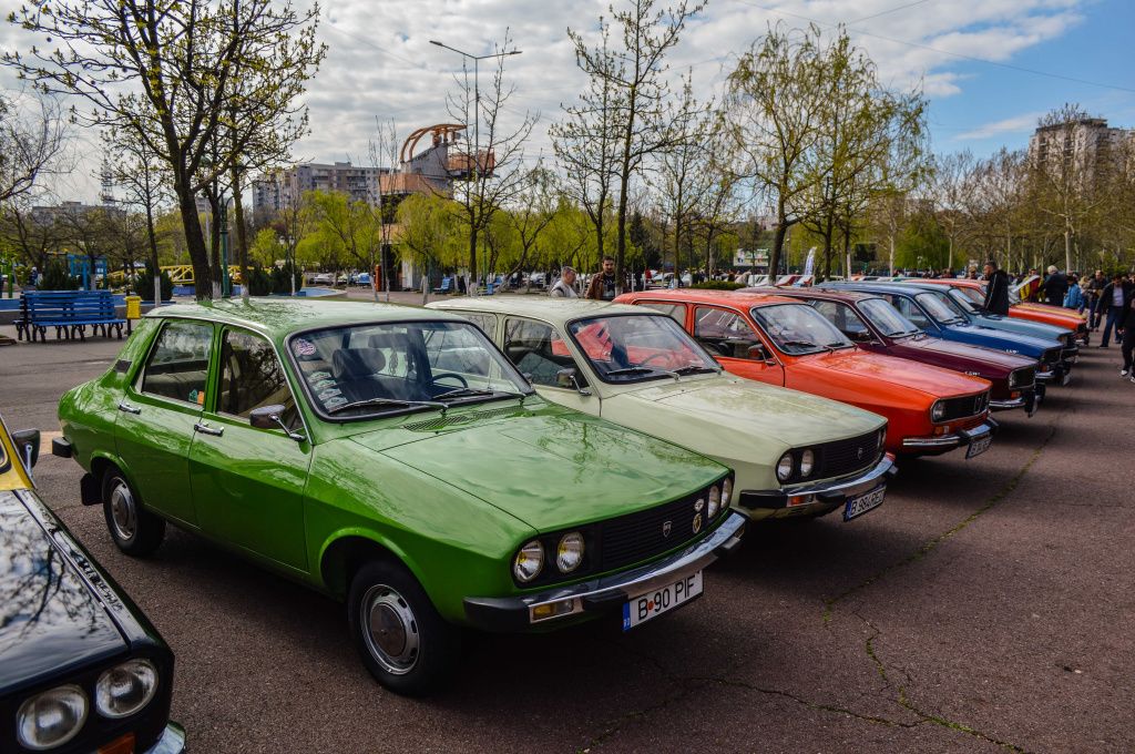 FOTO | Retroparada Primăverii: Ce am văzut la cea mai mare expoziție de mașini retro din țară - Imagine 5